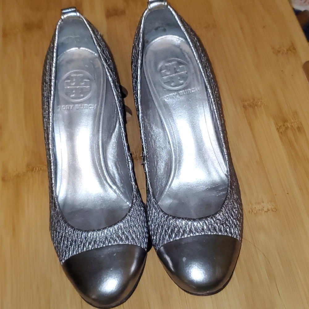 Tory Burch authentic  shoes size 6,5 M